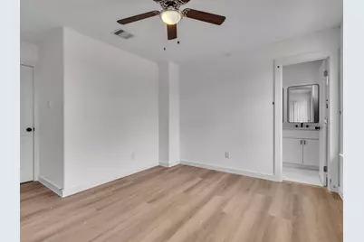 8629 Homewood Lane Unit B, Houston, TX 77028 - Photo 13