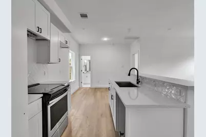 8629 Homewood Lane Unit B, Houston, TX 77028 - Photo 5