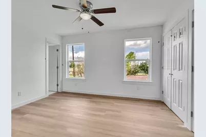 8629 Homewood Lane Unit B, Houston, TX 77028 - Photo 9
