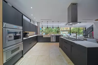 5419 John Dreaper Drive, Houston, TX 77056 - Photo 9