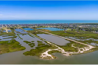 2131 Hwy 87, Crystal Beach, TX 77650 - Photo 9