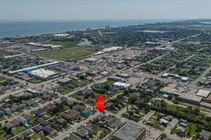 2128 59th St, Galveston, TX 77551 - Photo 7