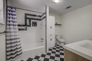 2128 59th St, Galveston, TX 77551 - Photo 37