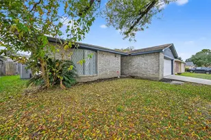 10510 Overview Dr, Sugar Land, TX 77498 - Photo 3