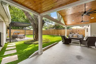 13926 Barryknoll Ln, Houston, TX 77079 - Photo 9