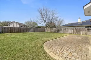2018 Waverly Glend Dr, Katy, TX 77450 - Photo 37