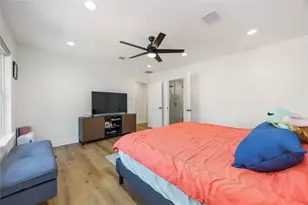 2011 De Milo Dr, Houston, TX 77018 - Photo 9