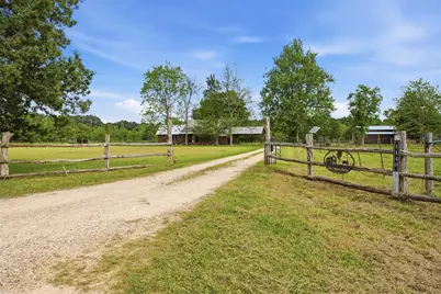 1140 County Road 2274, Cleveland, TX 77327 - Photo 3