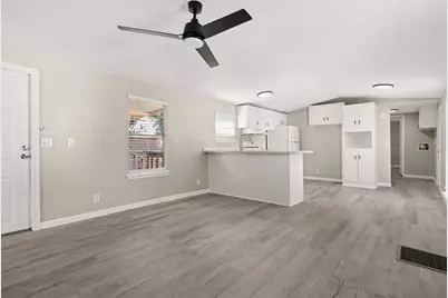2222 N Austin Avenue #7, Pearland, TX 77581 - Photo 7