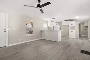 2222 N Austin Ave, Pearland, TX 77581 - Photo 7