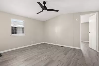 2222 N Austin Avenue #7, Pearland, TX 77581 - Photo 9