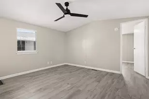 2222 N Austin Ave, Pearland, TX 77581 - Photo 9