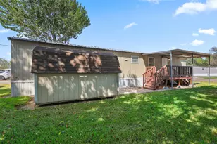 2222 N Austin Ave, Pearland, TX 77581 - Photo 3