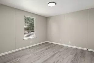 2222 N Austin Ave, Pearland, TX 77581 - Photo 15