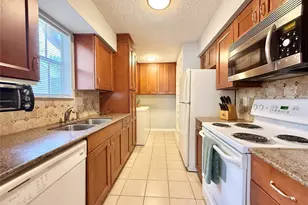 2800 Jeanetta St, Houston, TX 77063 - Photo 15