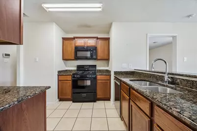 9907 Garnet Springs Drive, Rosharon, TX 77583 - Photo 5