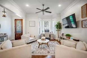 218 E 27th St, Houston, TX 77008 - Photo 17