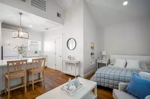 218 E 27th St, Houston, TX 77008 - Photo 9