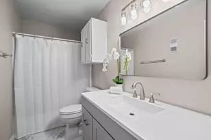 6635 Wanda Ln, Houston, TX 77074 - Photo 9