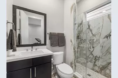 5638 Petty Street #B, Houston, TX 77007 - Photo 7