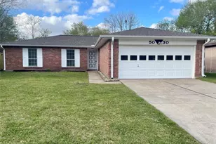 5030 Valleyview Dr, La Porte, TX 77571 - Photo 1