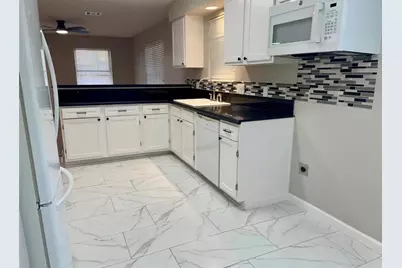 5030 Valley View Drive, La Porte, TX 77571 - Photo 9