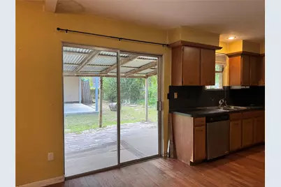 304 Brigadoon Lane, Friendswood, TX 77546 - Photo 9