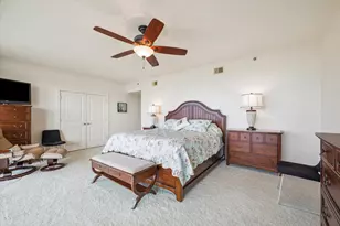 801 E Beach Dr, Galveston, TX 77550 - Photo 9