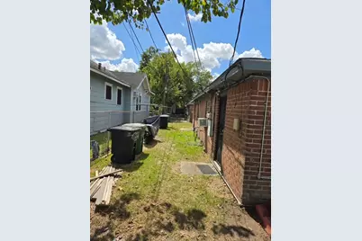 4716 Carmen Street, Houston, TX 77033 - Photo 7