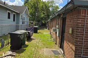 4716 Carmen St, Houston, TX 77033 - Photo 7