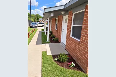 4716 Carmen Street, Houston, TX 77033 - Photo 3