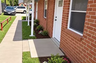 4716 Carmen St, Houston, TX 77033 - Photo 3