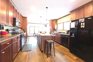 21683 White Oak Dr, Conroe, TX 77306 - Photo 3