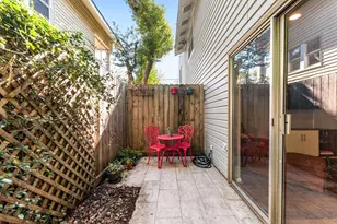 1212 Fairview Ave, Houston, TX 77006 - Photo 7