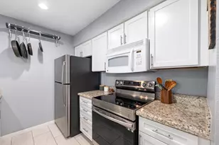 1212 Fairview Ave, Houston, TX 77006 - Photo 13