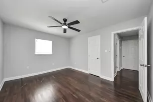 9238 Klondike St, Houston, TX 77075 - Photo 25