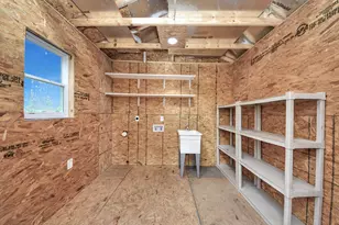 9238 Klondike St, Houston, TX 77075 - Photo 37