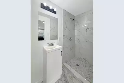 1919 Avenue O #D, Galveston, TX 77550 - Photo 5