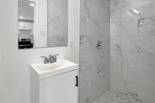 1919 Avenue O, Galveston, TX 77550 - Photo 5