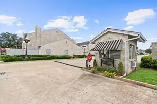 286 Wilcrest Dr, Houston, TX 77042 - Photo 21