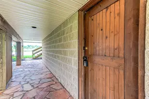 325 Palm Dr, Liverpool, TX 77577 - Photo 15