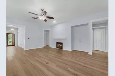 42 Silver Lute Place, The Woodlands, TX 77381 - Photo 11