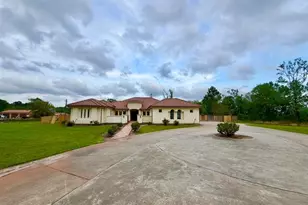 12410 Keith Rd, Beaumont, TX 77713 - Photo 1