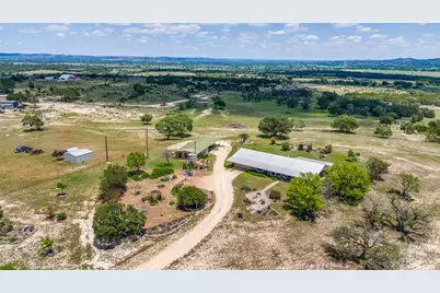 369 Sakewitz, Comfort, TX 78013 - Photo 25