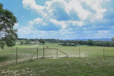 369 Sakewitz, Comfort, TX 78013 - Photo 31
