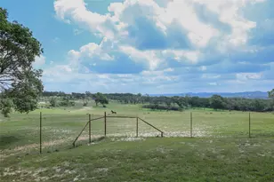 369 Sakewitz, Comfort, TX 78013 - Photo 31