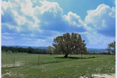 369 Sakewitz, Comfort, TX 78013 - Photo 33