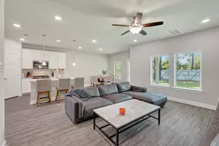 17104 Coneflower Pl, Conroe, TX 77385 - Photo 11