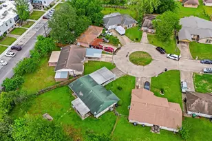 8619 Ardley Cir, Houston, TX 77088 - Photo 19