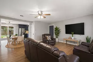 8619 Ardley Cir, Houston, TX 77088 - Photo 5